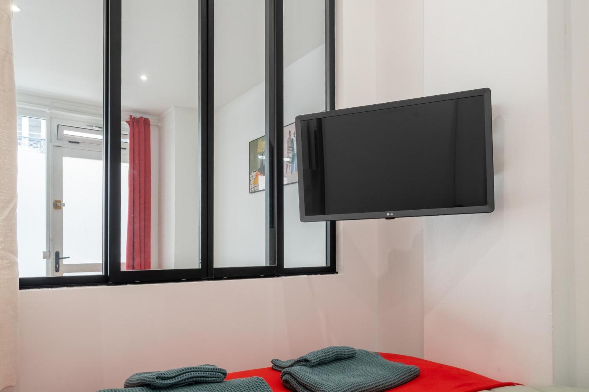 Lavie Maison Eiffel Ac Hot Tub باريس المظهر الخارجي الصورة